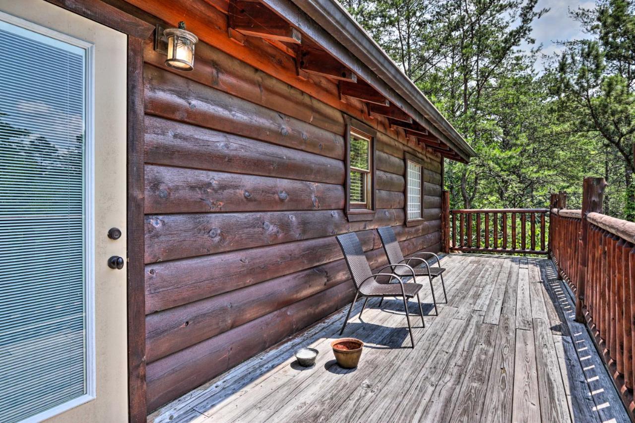 Pigeon Forge Getaway With Covered Patio And Hot Tub! Экстерьер фото