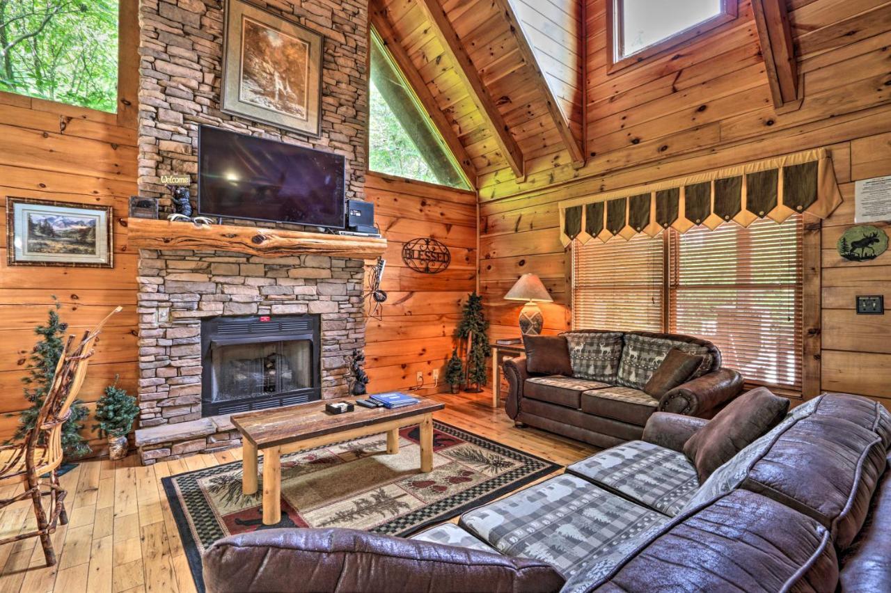 Pigeon Forge Getaway With Covered Patio And Hot Tub! Экстерьер фото