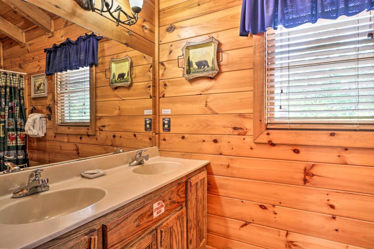 Pigeon Forge Getaway With Covered Patio And Hot Tub! Экстерьер фото
