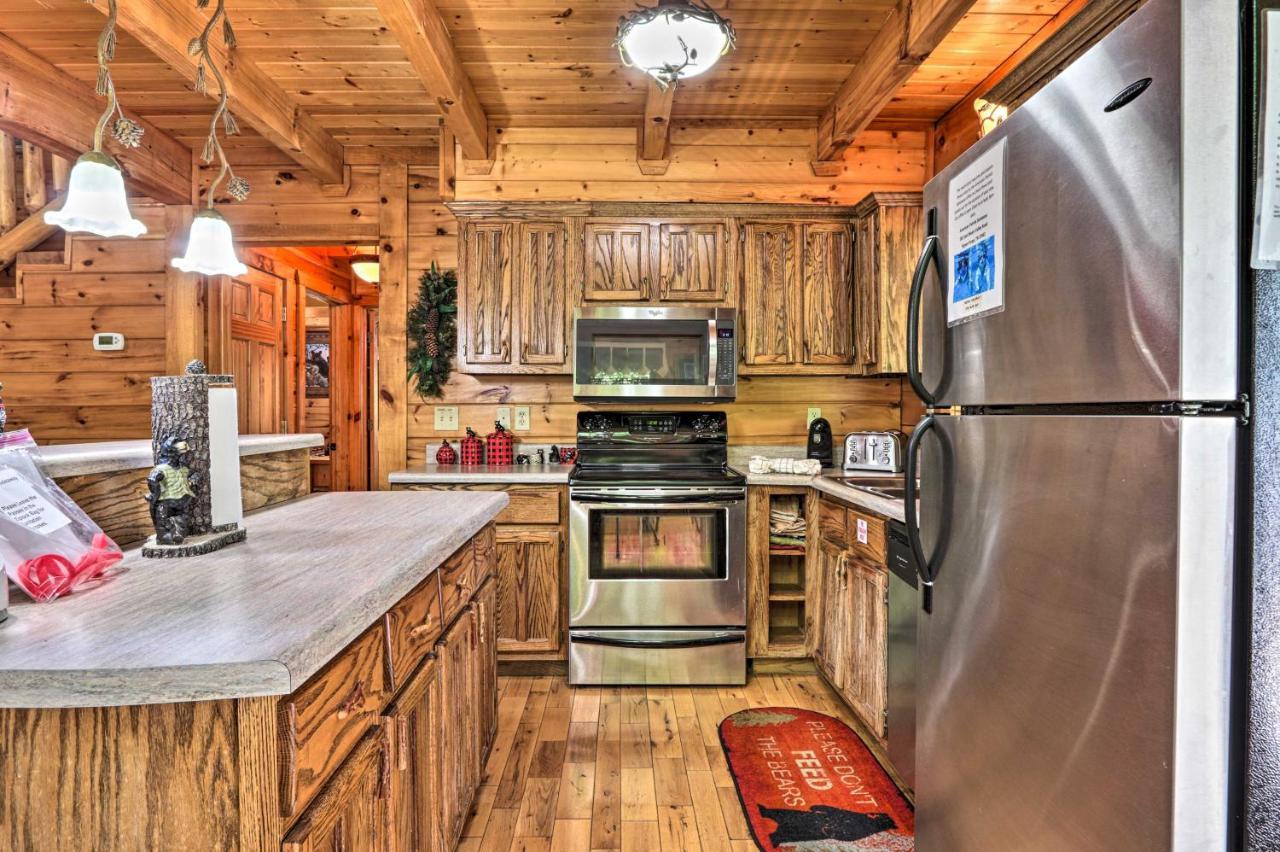 Pigeon Forge Getaway With Covered Patio And Hot Tub! Экстерьер фото