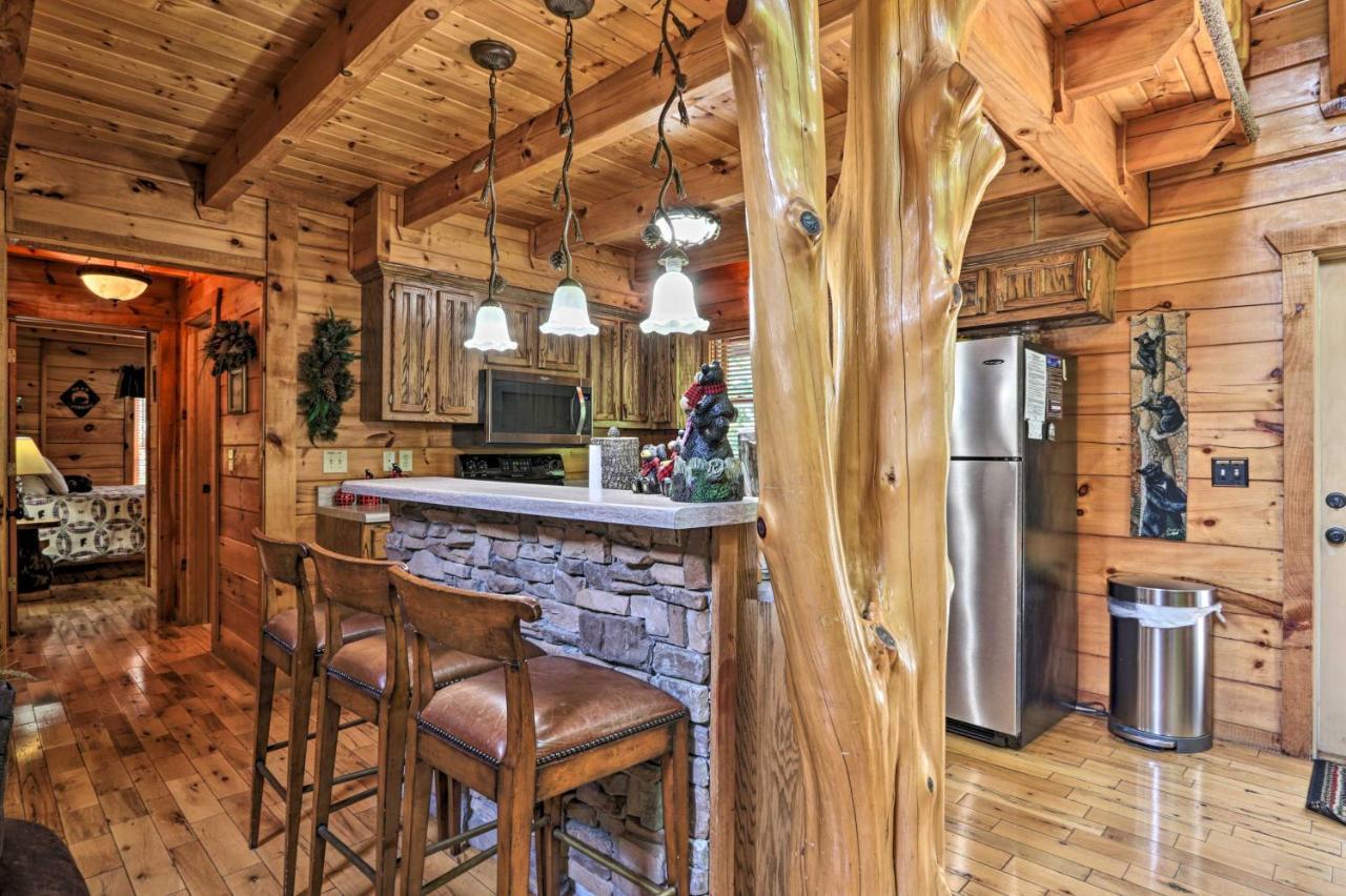 Pigeon Forge Getaway With Covered Patio And Hot Tub! Экстерьер фото