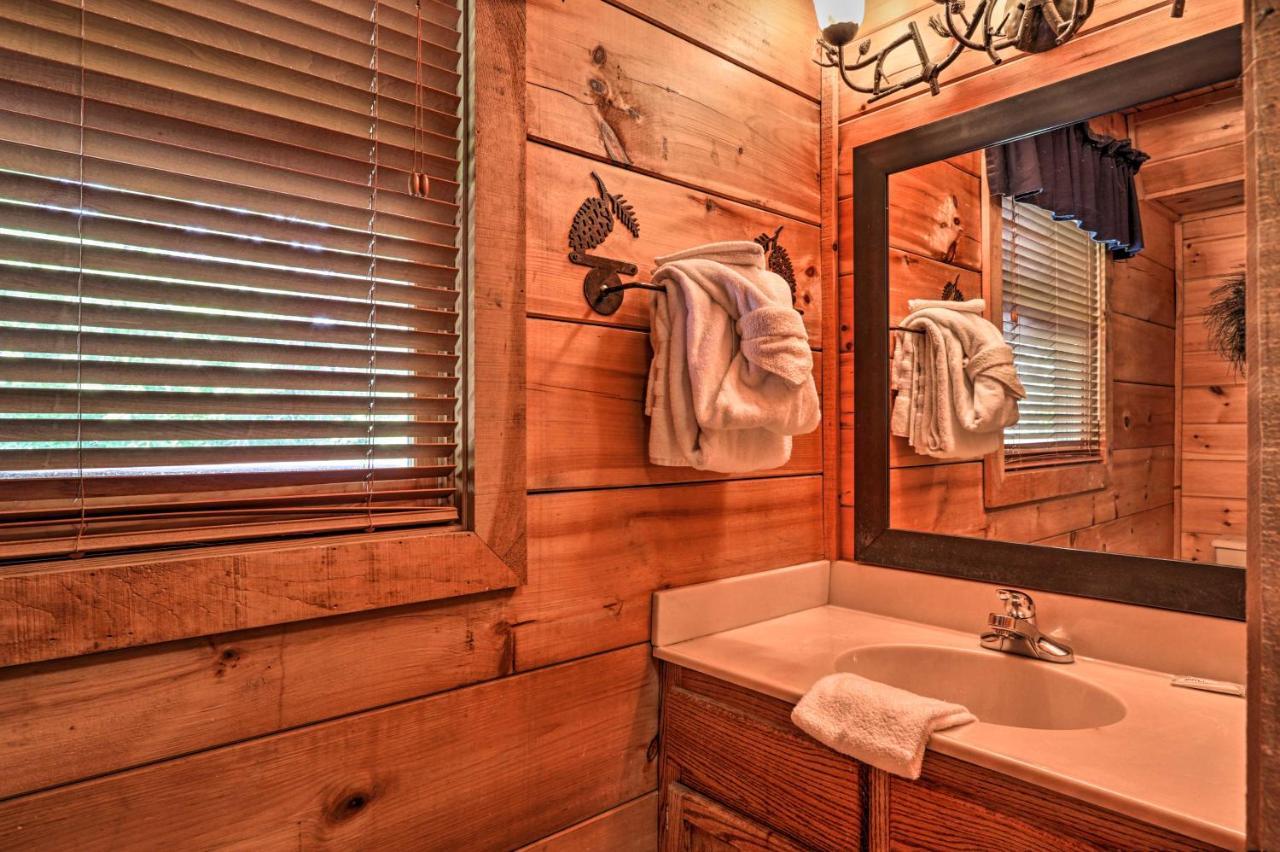 Pigeon Forge Getaway With Covered Patio And Hot Tub! Экстерьер фото